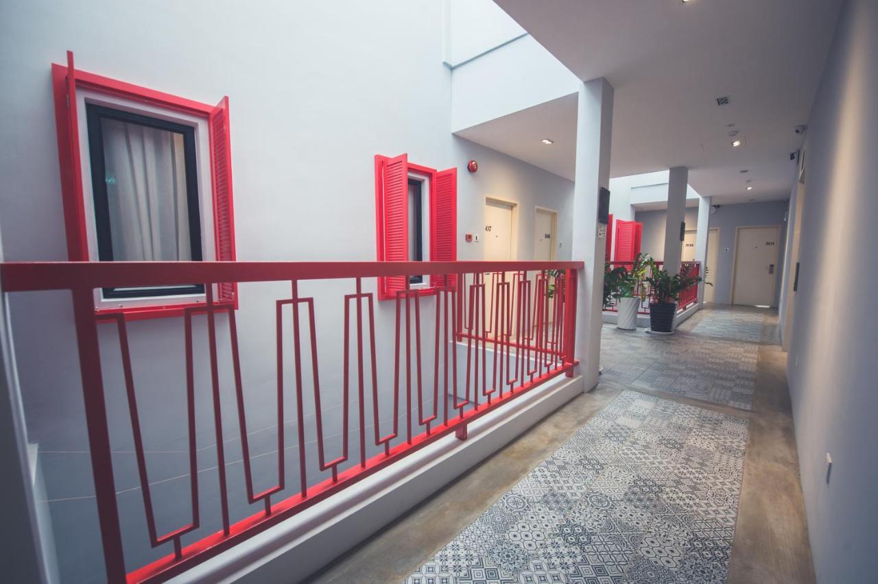Ciq, Jalan Trus Hotel Johor Bahru