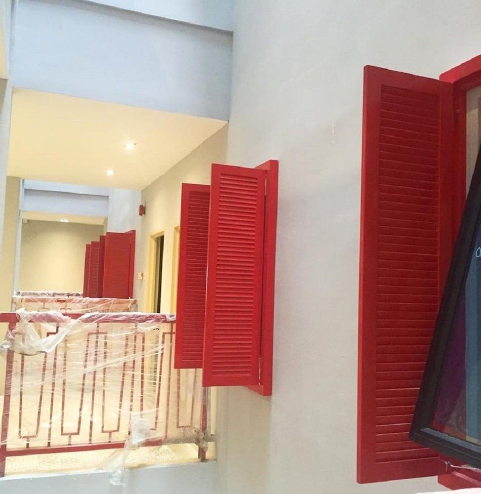 Ciq, Jalan Trus Hotel 3*